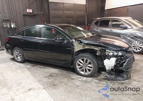 2019 Toyota Avalon Hybrid Xle from USA, damaged, VIN 4T1B21FB0KU008639